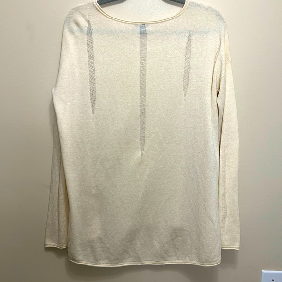 Splendid lightweight Intentionally Frayed Sweater - Picture 2 of 4